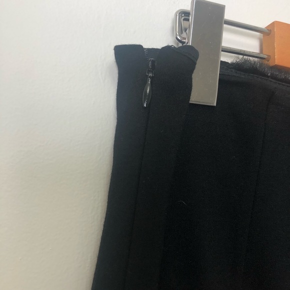 Classy Women’s skirt in Black - Picture 4 of 6